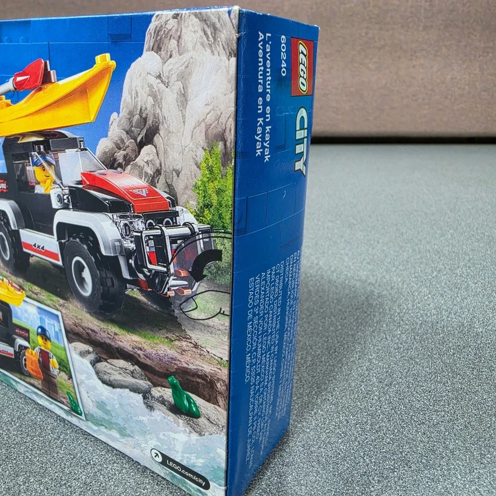 LEGO City Kayak Adventure 60240 Kids SEALED New 84pc 4x4 Truck Set